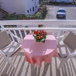Lola Konukevi Rogoznica (Sibenik-Knin)