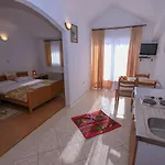 Lola Rogoznica (Sibenik-Knin)