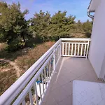 Lola 3* Rogoznica (Sibenik-Knin)