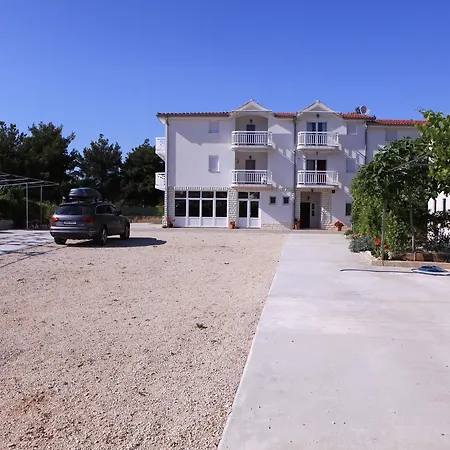 Guest house Lola Rogoznica (Sibenik-Knin)