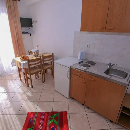 Guest house Lola Rogoznica (Sibenik-Knin)