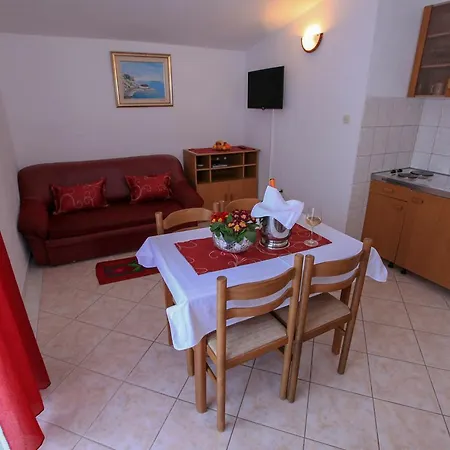 Guest house Lola Rogoznica (Sibenik-Knin)