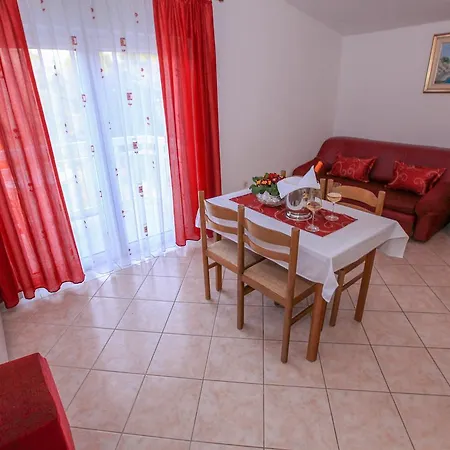 Lola Rogoznica (Sibenik-Knin)