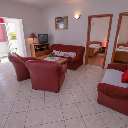 Lola 3* Rogoznica (Sibenik-Knin)