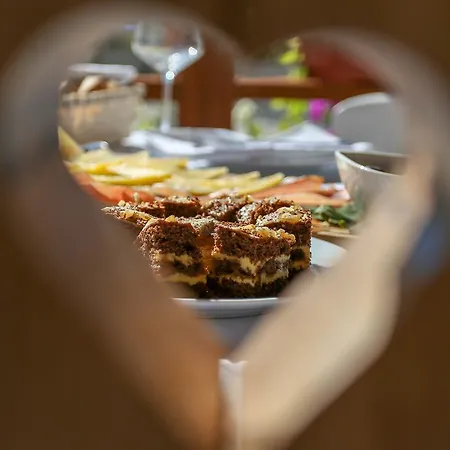 Guest house Lola Rogoznica (Sibenik-Knin)