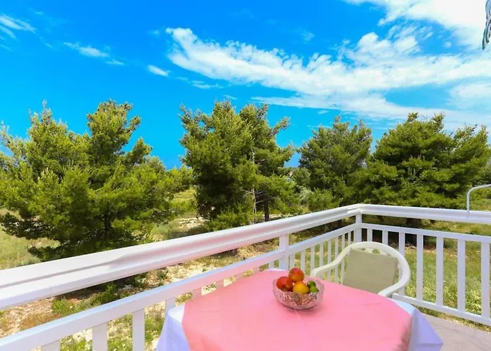 Lola Rogoznica (Sibenik-Knin)