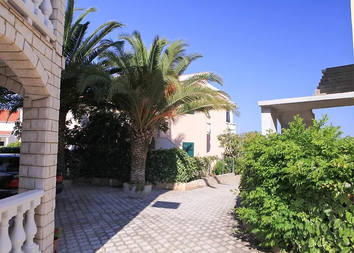 Lola Pensión Rogoznica (Sibenik-Knin)