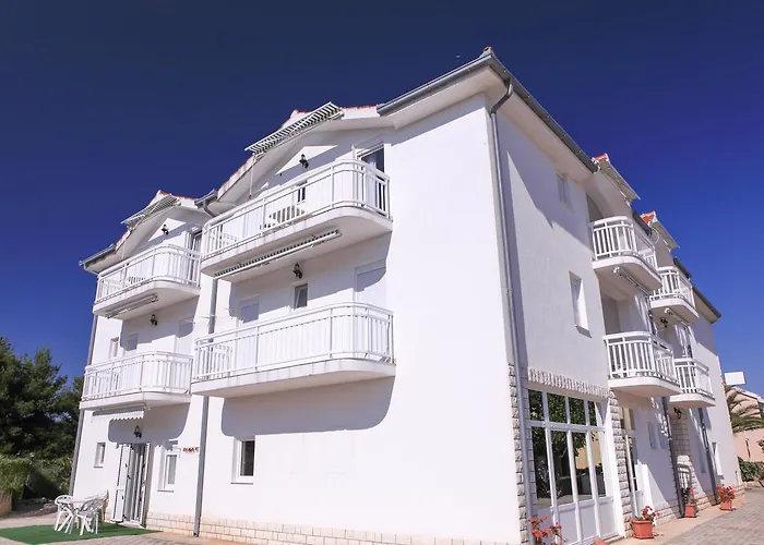 Lola Rogoznica (Sibenik-Knin)