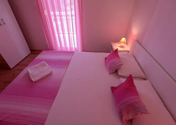 Lola Pensión Rogoznica (Sibenik-Knin)