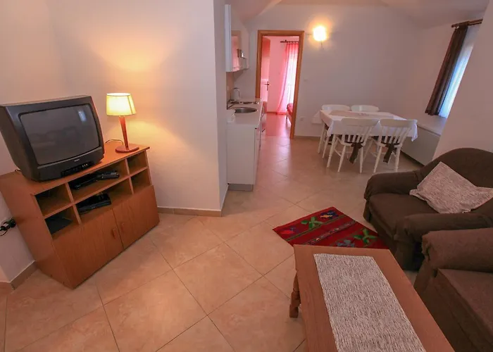 Lola Pensión Rogoznica (Sibenik-Knin)