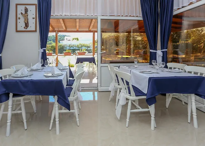 Lola Rogoznica (Sibenik-Knin)